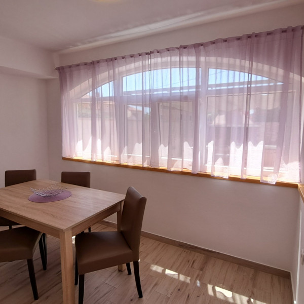 Villa Dvori, Villa Dvori Valtura