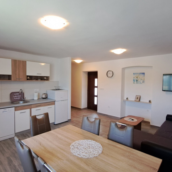 Villa Dvori, Villa Dvori Valtura