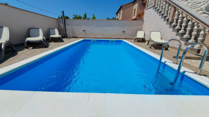 Exterior, Villa Dvori Valtura